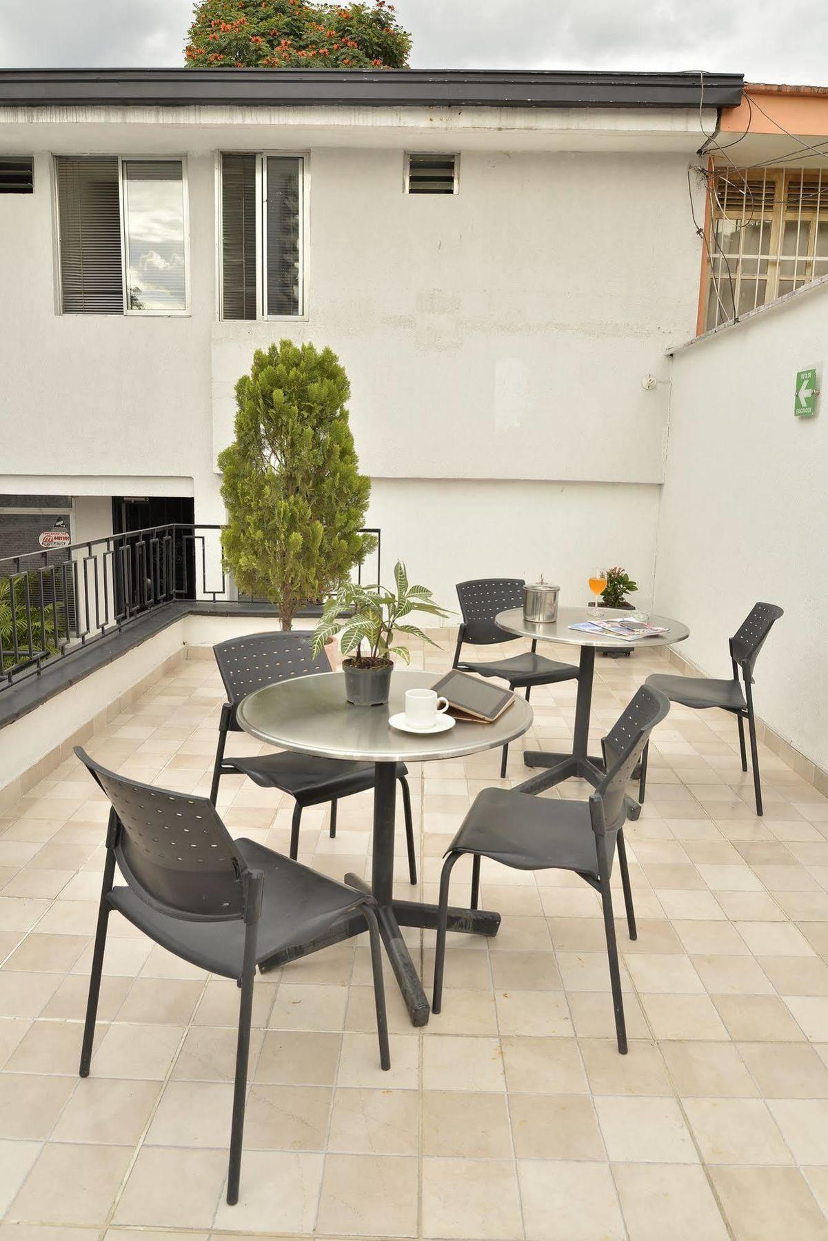 Casa Portico Hotel Medellín Exterior foto